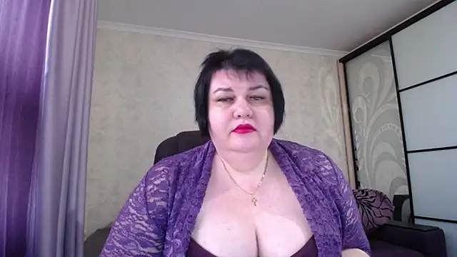 JuicyLady Di online show from December 19, 9:56 am