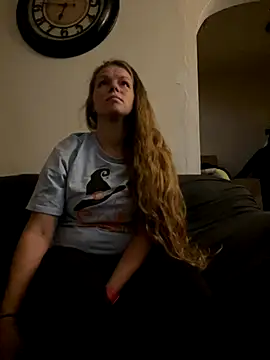 bustybunny25 online show from October 23, 3:40 pm