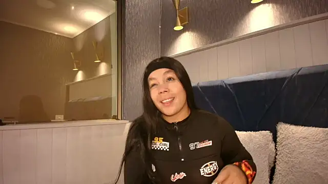 EmilyQueen3x online show from March 2, 2:13 pm