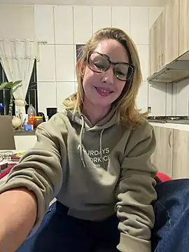 RAIRAsexy online show from July 17, 2:05 am