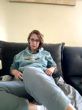 RAIRAsexy online show from November 9, 9:00 pm