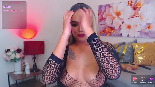 Snapshot of Playfull_Mistress_Savanna chatting on October 17, 8:45 pm Playfull Mistress Savanna online show from October 17, 8:45 pm