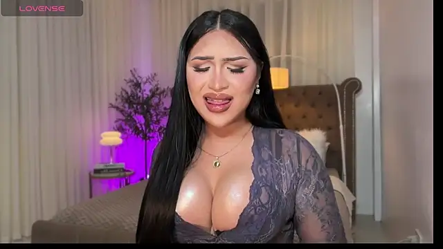 Your Majesty Tyra online show from November 22, 5:43 am