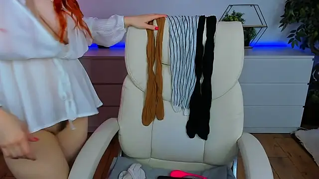 Kamilla Hot online show from October 30, 7:04 pm