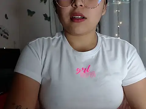 Elinaax online show from December 4, 9:04 pm