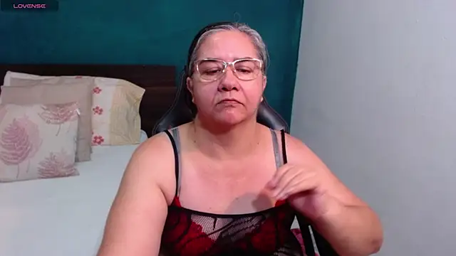 scaelettdubois online show from February 24, 1:49 am