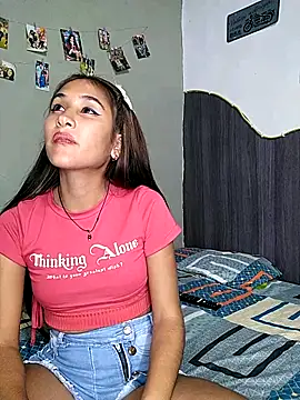 Little Naughty Nicole online show from April 17, 6:26 am