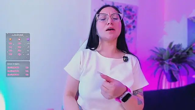 lucy neil online show from November 21, 3:52 am