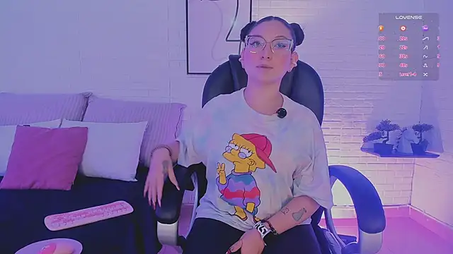 lucy neil online show from January 16, 2:51 am