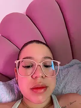 Lucyklein2022 online show from April 19, 3:12 pm