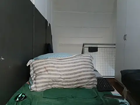 BustieMandy online show from March 10, 8:02 pm