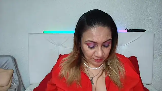 Snapshot of yayita_mature chatting on September 30, 2:33 pm yayita mature online show from September 30, 2:33 pm