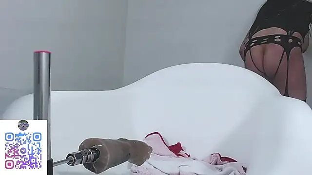 Upskirt Squirt96 online show from September 9, 1:00 pm