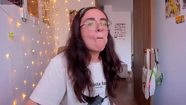 linda giggle online show from November 7, 9:20 pm