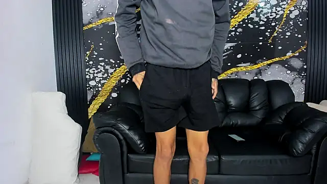 self love46 online show from March 30, 7:46 pm