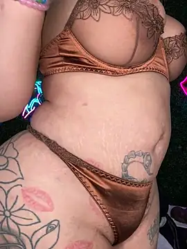 ThickAssRena online show from March 4, 9:16 am