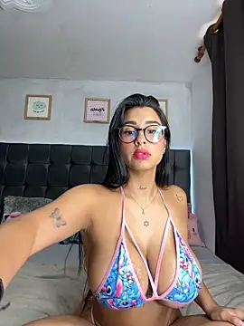 lovely violet13 online show from October 17, 8:34 pm