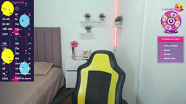 Nina lovee  online show from September 10, 2:50 pm