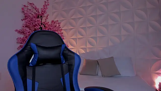 cora 22 online show from March 27, 1:01 pm