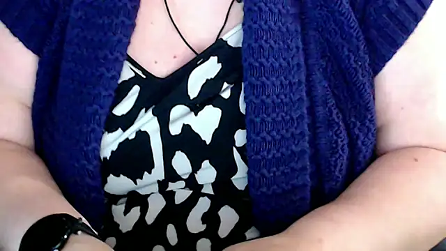 mayasmith online show from April 12, 9:56 am