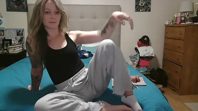 Heyitsmee33 online show from March 30, 10:15 am