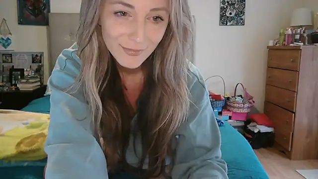 Heyitsmee33 online show from April 7, 2:08 pm