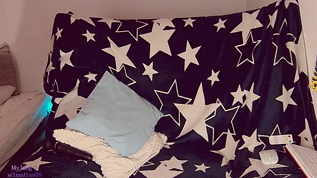 Snapshot of cutenessa chatting on September 18, 1:26 am cutenessa online show from September 18, 1:26 am