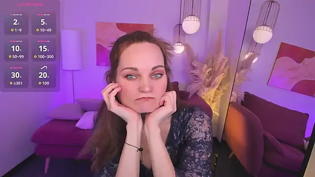 SaraSubtlety online show from April 1, 1:34 pm