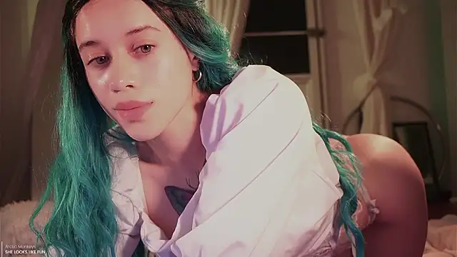  Avriles  online show from February 2, 1:04 am