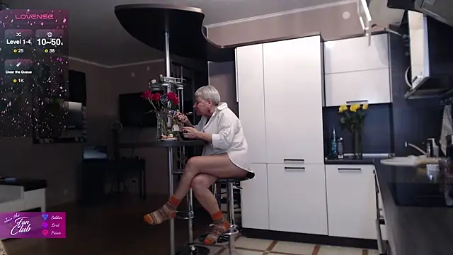 roxana brooks online show from November 14, 5:13 pm