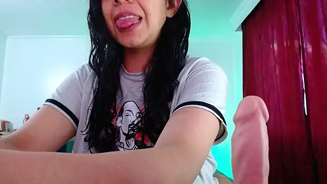 VALERY MEER online show from February 9, 11:45 am