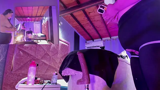 Amanda-Cruz online show from October 26, 2:51 am