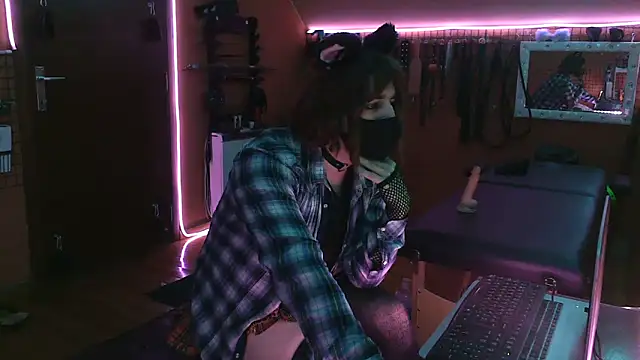 Ginny-the-bdsm-nympho online show from March 15, 6:21 pm