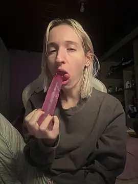 bunnydark00 online show from June 17, 3:19 am