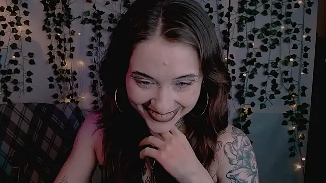 risha laas online show from March 5, 8:04 pm