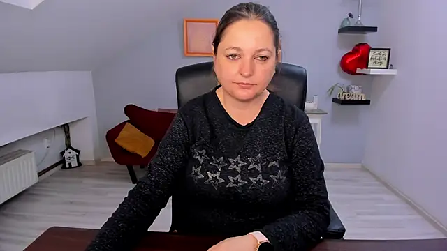 LollaGirl online show from March 30, 3:17 am