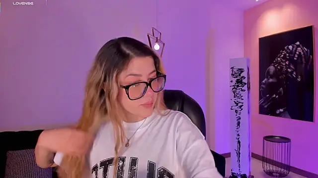 EveBensonX online show from February 25, 1:09 pm