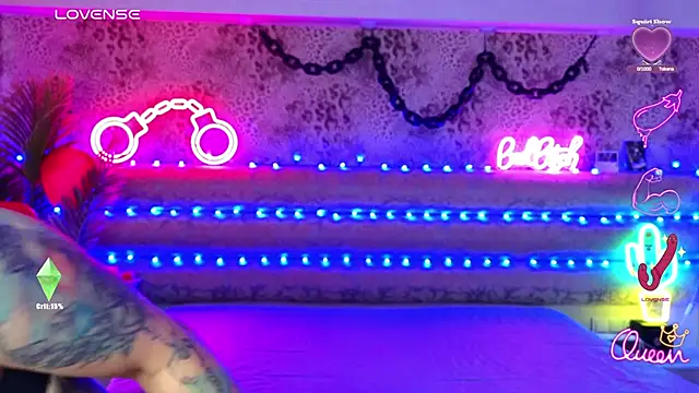 Cool Freak  online show from February 19, 10:15 am