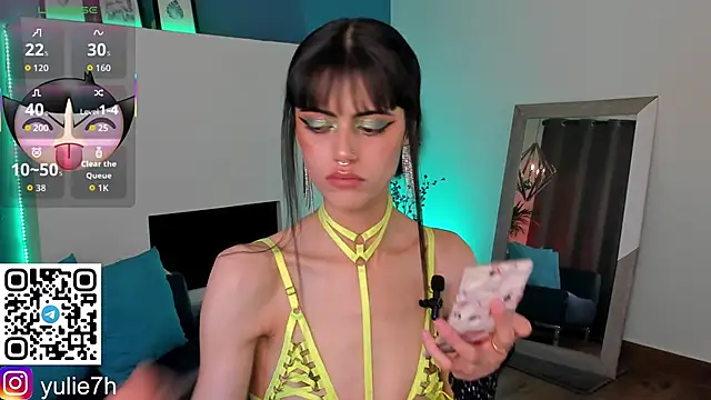  Jessy Moon  online show from February 1, 7:45 pm