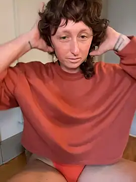 mossy kiss online show from April 1, 5:10 pm