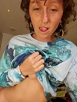 mossy kiss online show from October 13, 5:26 pm