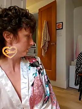 mossy kiss online show from October 8, 6:23 pm