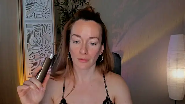 RebeccaMartinez online show from April 26, 6:33 am