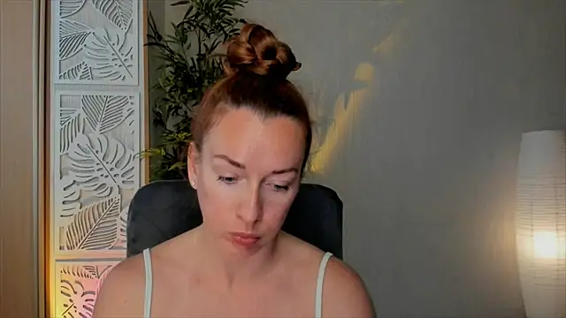 RebeccaMartinez online show from June 13, 8:12 am