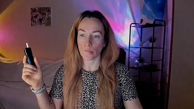 RebeccaMartinez online show from December 4, 7:32 am