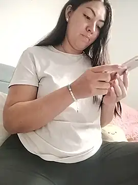 katha steele  online show from October 28, 3:29 pm