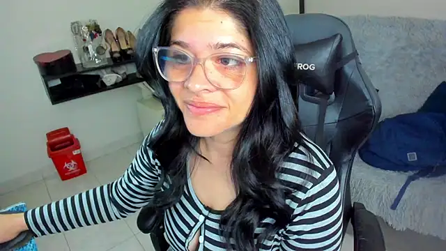 BellaFlaming online show from March 17, 10:41 am