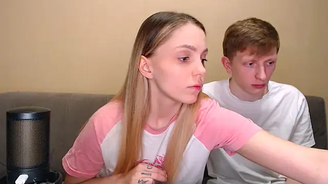 juliaanddima online show from February 22, 12:22 am