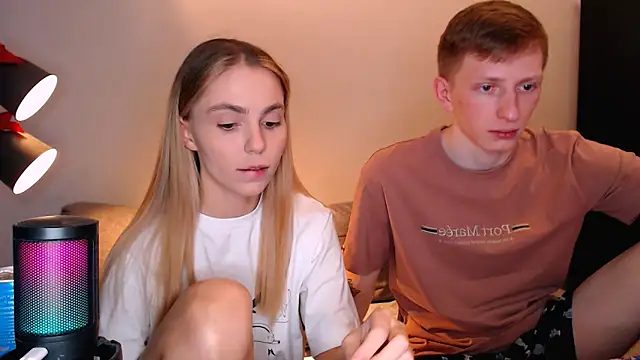 juliaanddima online show from November 20, 8:26 am