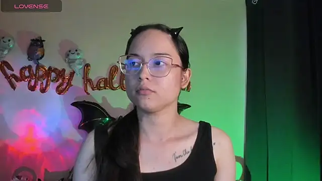 Snapshot of shantalc3rezo chatting on October 22, 8:58 pm shantalc3rezo online show from October 22, 8:58 pm